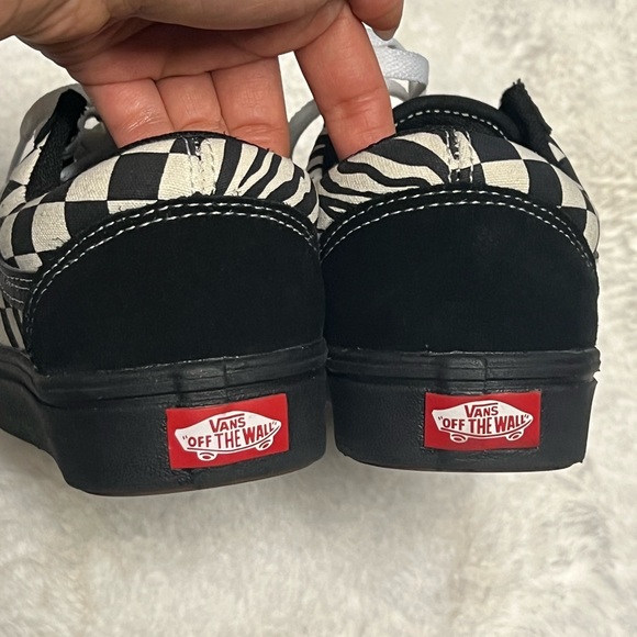 Very Rare find! Low top Vans “Zebra & Checkered Design” - Picture 6 of 6